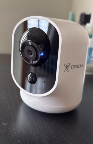 Caméra de surveillance intérieure Cococam 2K – PTZ, sur batterie photo review