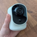 Caméra de surveillance intérieure Cococam 2K – PTZ, sur batterie photo review