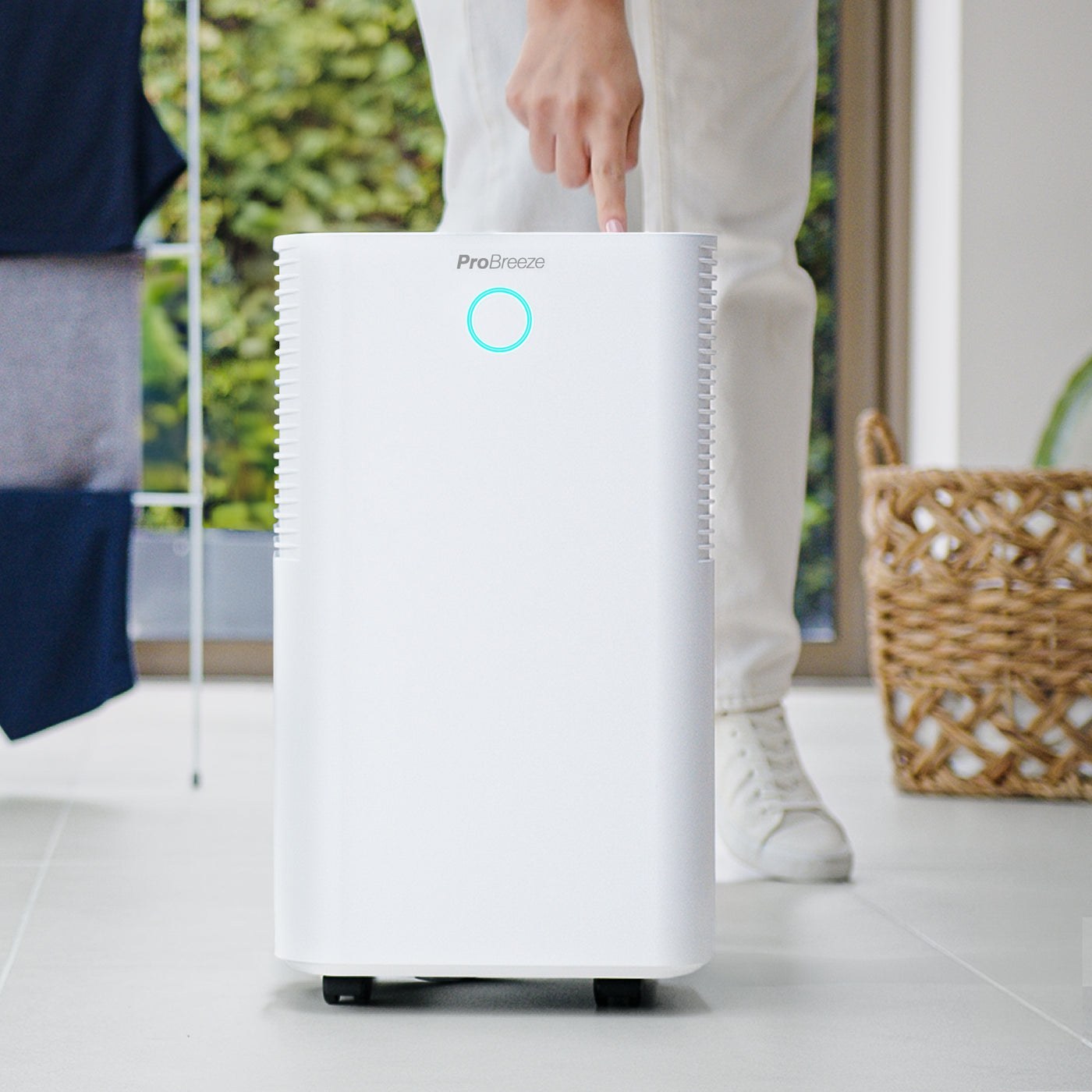 Déshumidificateur Pro Breeze OmniDry 12 L Wi-Fi — Une place plus facile à trouver