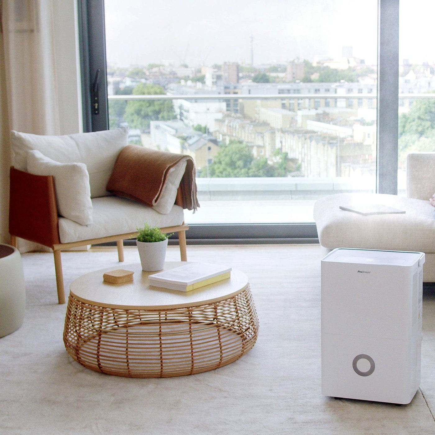 Déshumidificateur Pro Breeze 30 L Wi-Fi — Gardez la main, même à distance